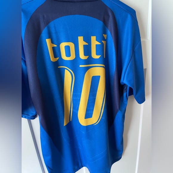 Italia #10 totti Soccer Jersey - Picture 2 of 3